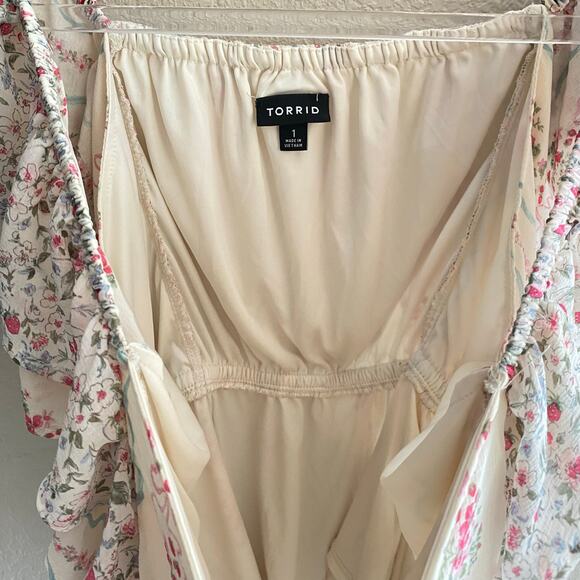 Torrid Ruffle Cinched Blouse women’s size 1X (14-16) - Picture 8 of 8